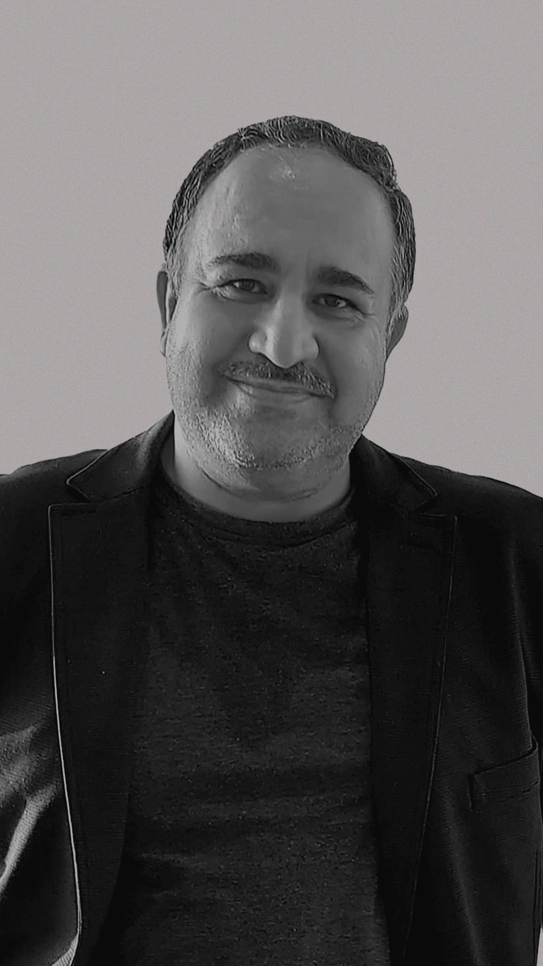 نوزت شمدين